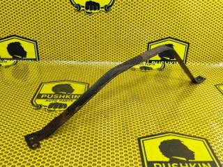 Запчасть крепление топливного бака правое Hyundai Solaris 2012