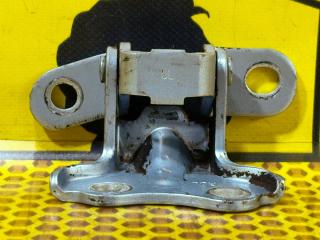 Петля двери задняя верхняя левая Hyundai Solaris 2012