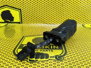 Ограничитель двери передний правый Volkswagen Polo 2016