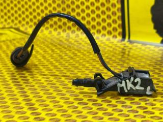 Форсунка омывателя лобового стекла левая Polo 2016 MK2 CWVA