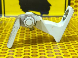 Петля двери задняя верхняя левая Volkswagen Passat 2017