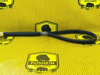 Уплотнитель жабо Volkswagen Passat 2017