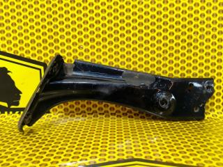 Кронштейн крыла передний левый Skoda Octavia 2014