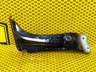 Кронштейн крыла передний правый Skoda Octavia 2014