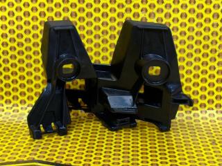 Крепление бампера заднее правое Volkswagen Passat 2017