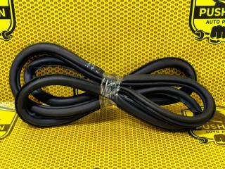 Уплотнитель на проем задний левый Skoda Octavia 2014