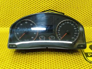 Панель приборов Volkswagen Jetta 2006