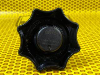 Болт крепления запасного колеса Volkswagen Jetta 2006