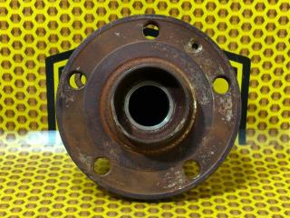 Ступица передняя левая Volkswagen Passat 2006