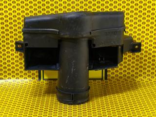 Воздухозаборник воздушного фильтра Volkswagen Passat 2006