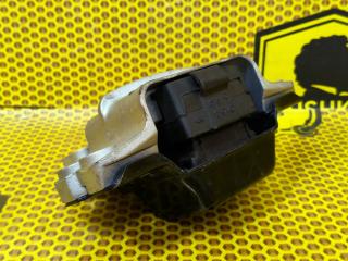 Опора двигателя левая Volkswagen Passat 2006