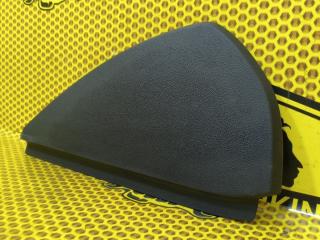 Накладка торпедо торцевая правая Skoda Rapid NH3 CWVB