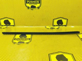 Запчасть бархотка внутренняя передняя правая Skoda Rapid 2017