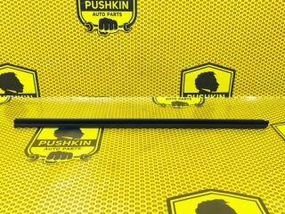 Запчасть бархотка внутренняя задняя правая Skoda Rapid 2017