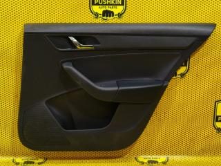 Обшивка двери задняя правая Skoda Rapid 2017