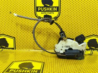 Замок двери задний левый Skoda Rapid 2017