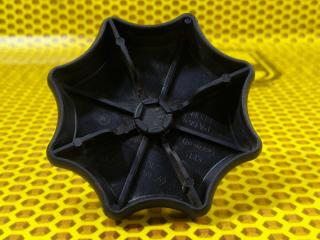 Болт крепления запасного колеса Skoda Rapid 2017