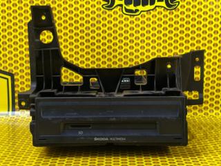 Блок мутильмедиа Skoda Rapid 2017