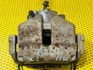 Суппорт передний правый Volkswagen Passat 2006