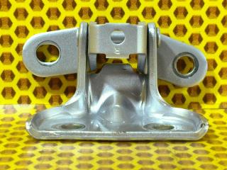 Петля двери задняя верхняя задняя правая Hyundai Solaris 2021