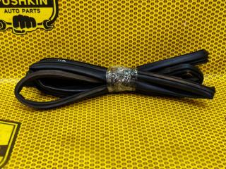 Уплотнитель на дверь передний правый KIA Rio 2017