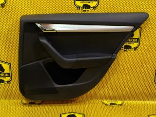 Обшивка двери задняя правая Skoda Octavia 2013