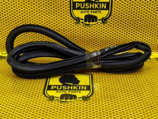 Уплотнитель на проем передний правый Skoda Octavia 2013