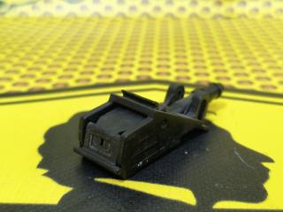 Форсунка омывателя лобового стекла левая Volkswagen Polo MK2 CWVA