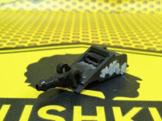 Запчасть форсунка омывателя лобового стекла правая Volkswagen Polo 2020