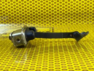 Ограничитель двери передний правый Kia Sorento Prime 2019