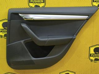 Обшивка двери задняя правая Skoda Octavia 2014