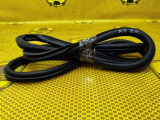 Уплотнитель на проем передний правый Skoda Octavia 2014