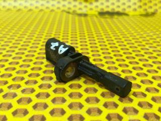 Датчик АБС задний левый Skoda Octavia 2014