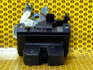 Замок багажника Skoda Octavia 2014