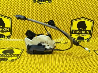 Замок двери передний правый Skoda Octavia 2014