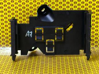 Кронштейн блока управления двигателем Skoda Octavia 2014