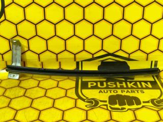 Направляющая стекла двери задняя передняя левая Nissan Juke 2012