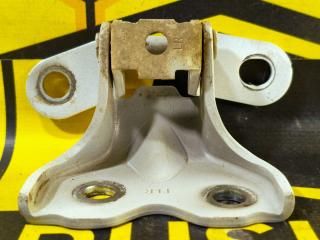 Петля двери передняя нижняя передняя правая Kia Rio 2021