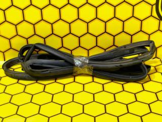 Уплотнитель на дверь передний правый Kia Cerato 2010