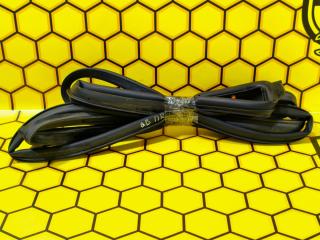 Уплотнитель на дверь передний правый KIA Rio 2015