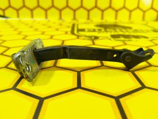 Ограничитель двери задний левый KIA Rio 2015