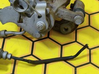 Суппорт задний правый Rio 2015 QB G4FC