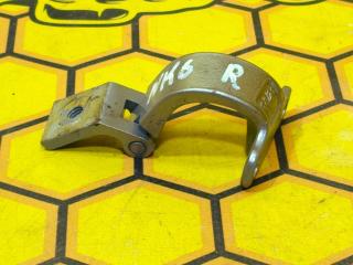 Петля багажника правая Skoda Rapid 2021