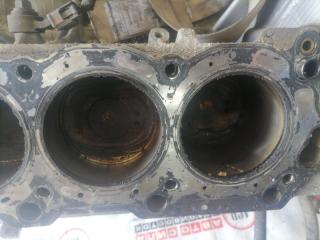 Блок цилиндров TOYOTA CELSIOR UCF31 3UZ-FE 11401-59735, 11400-50140 5 ракурс