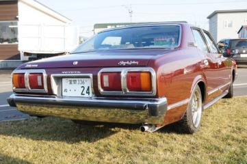 Накладка на стоп TOYOTA CROWN S80, S90, S100 3 ракурс
