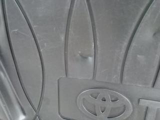 Коврик багажника TOYOTA PREMIO ZRT260 2 ракурс