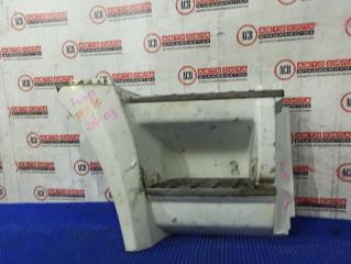 Подножка правая MITSUBISHI FUSO контрактная Подножка правая MITSUBISHI FUSO