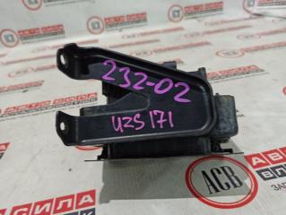 Радар-детектор TOYOTA CROWN MAJESTA UZS171 8821030010 2 ракурс
