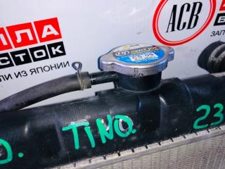 Радиатор основной NISSAN TINO V10 QG18DE 21460-4U000 4 ракурс Радиатор основной NISSAN TINO V10 QG18DE 21460-4U000 4 ракурс