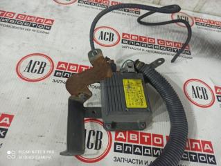 Туманка TOYOTA CROWN MAJESTA UZS186 P4942 5 ракурс